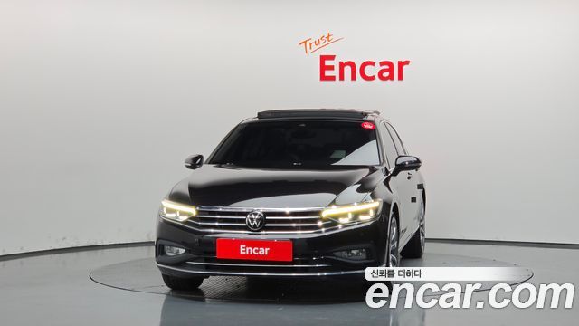 Volkswagen Passat 2022 — photo 3