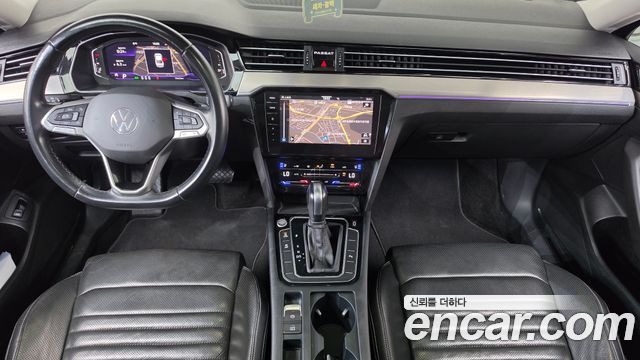 Volkswagen Passat 2022 — photo 10