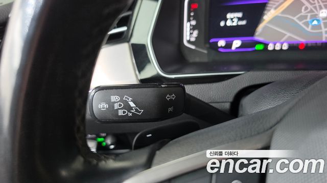 Volkswagen Passat 2022 — photo 28