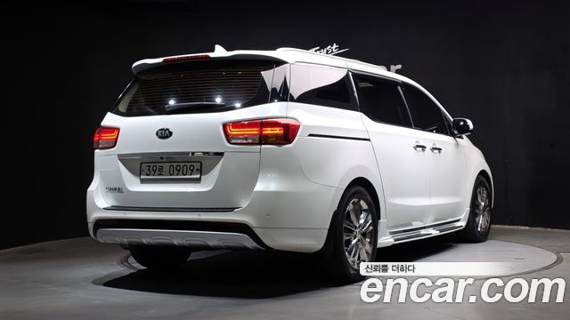 Kia Canival 2016 — photo 2