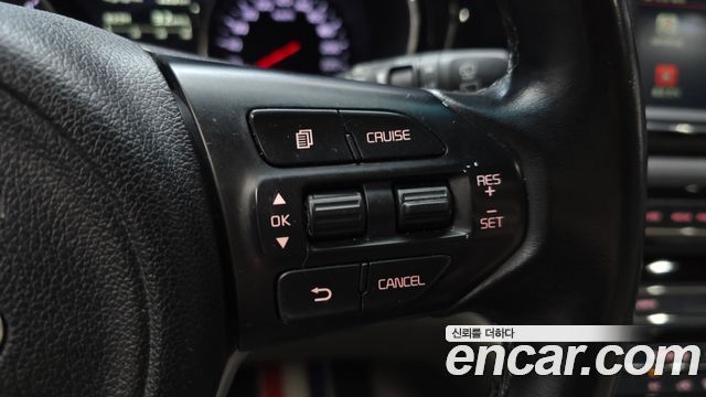 Kia Canival 2016 — photo 23