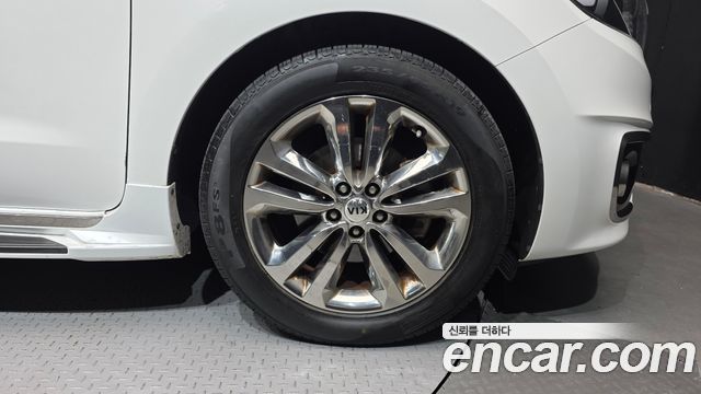 Kia Canival 2016 — photo 7