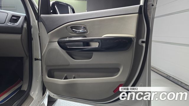 Kia Canival 2016 — photo 15