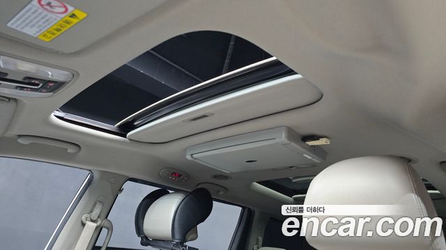 Kia Canival 2016 — photo 31