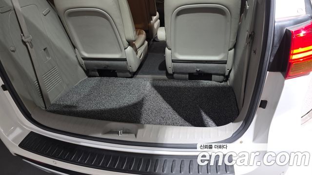 Kia Canival 2016 — photo 34