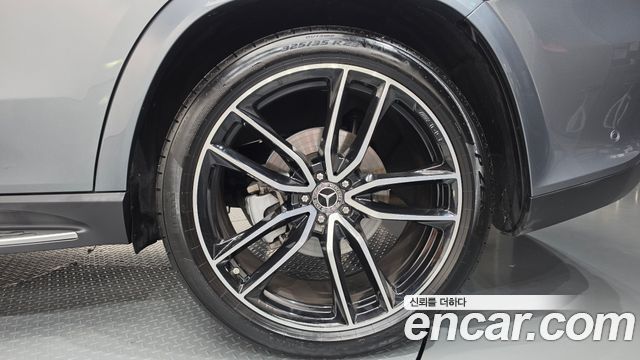 Mercedes-Benz GLS-Class 2025 — photo 7