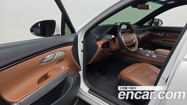 Genesis GV70 2023 — photo 13