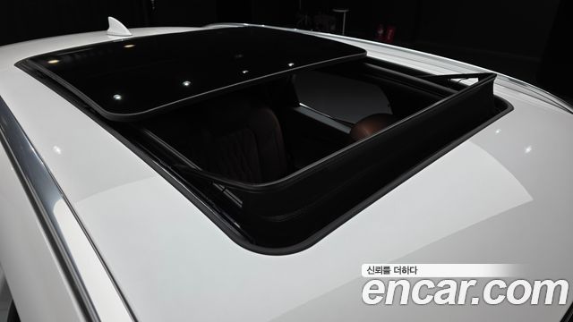 Genesis GV70 2023 — photo 25