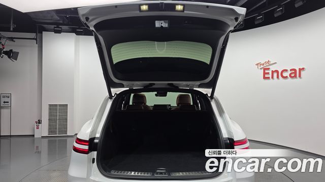 Genesis GV70 2023 — photo 26