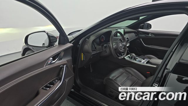 Kia Stinger 2018 — photo 13