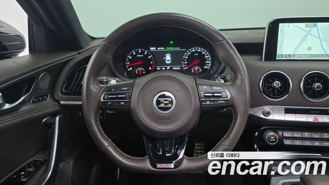 Kia Stinger 2018 — photo 22