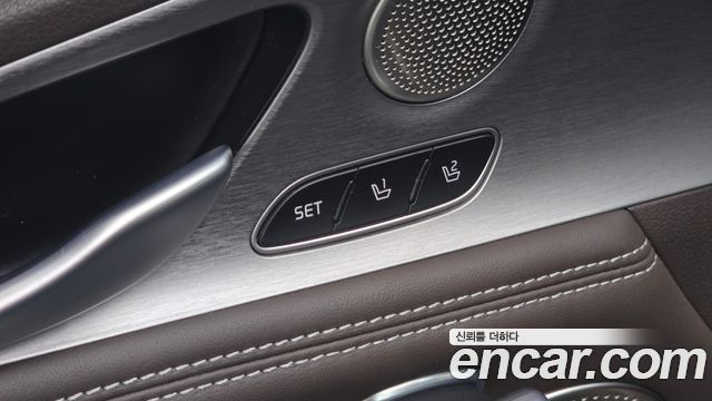 Kia Stinger 2018 — photo 32
