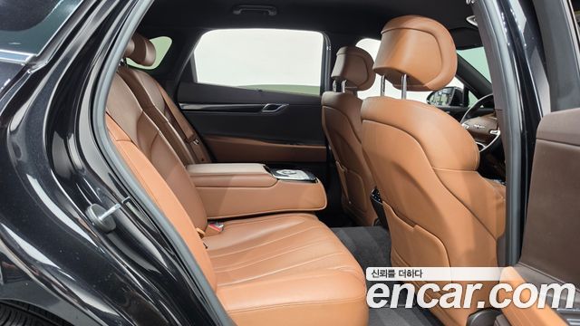 Genesis G80 2022 — photo 17
