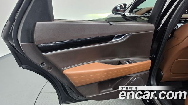 Genesis G80 2022 — photo 15