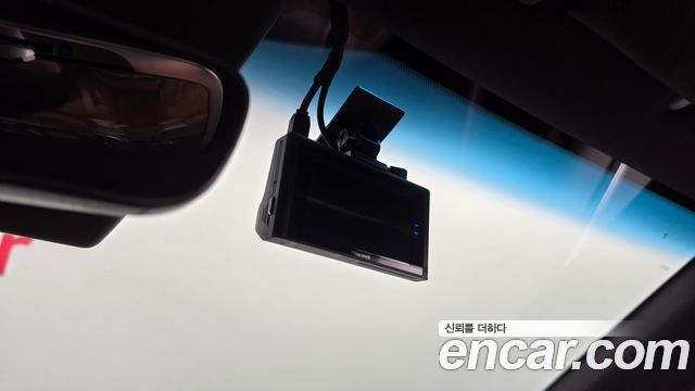 Genesis G80 2022 — photo 27