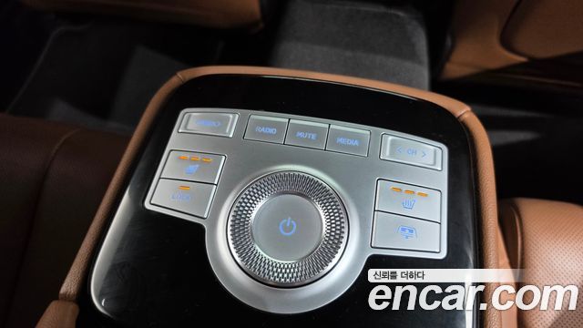Genesis G80 2022 — photo 32