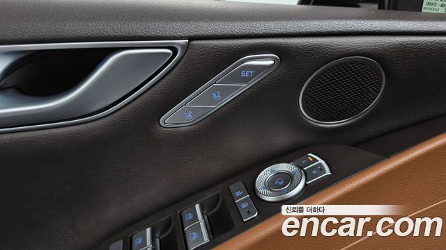 Genesis G80 2022 — photo 34
