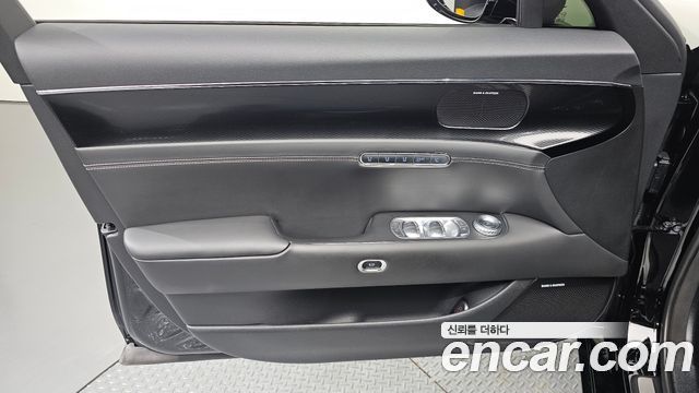 Genesis G90 2022 — photo 14
