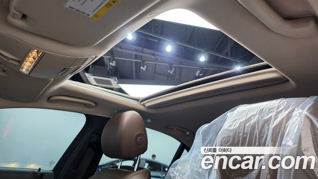 Mercedes-Benz E-Class 2019 — photo 23