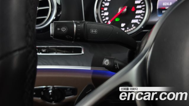Mercedes-Benz E-Class 2019 — photo 30