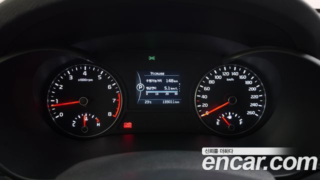 Kia K5 2016 — photo 11