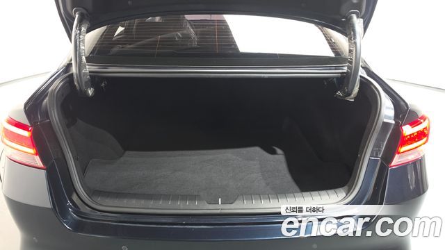 Kia K5 2016 — photo 22