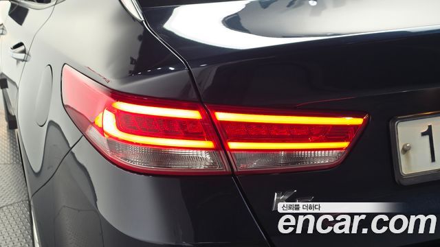 Kia K5 2016 — photo 9