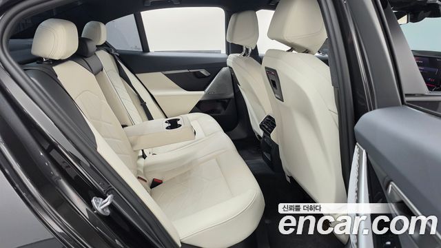 BMW 5-Series 2025 — photo 17