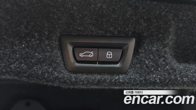 BMW 5-Series 2025 — photo 24