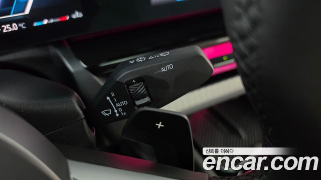 BMW 5-Series 2025 — photo 27