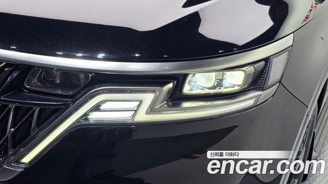 Kia Canival 2023 — photo 8