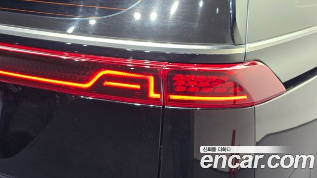 Kia Canival 2023 — photo 9