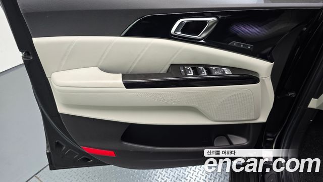 Kia Canival 2023 — photo 14