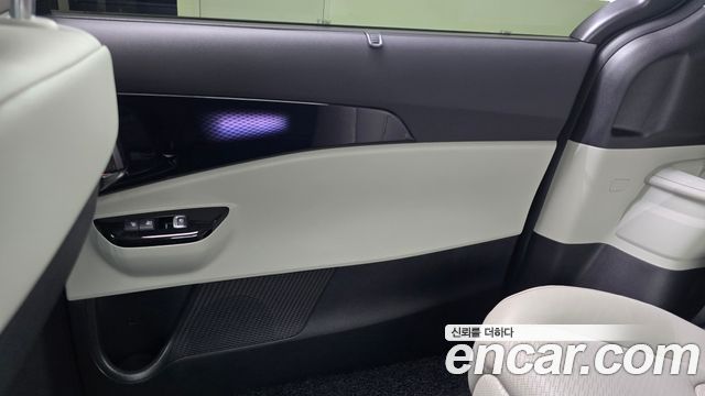 Kia Canival 2023 — photo 15