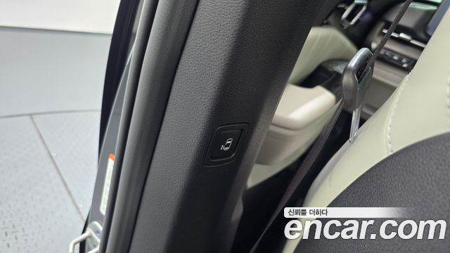 Kia Canival 2023 — photo 29