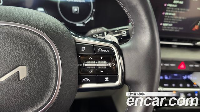 Kia Canival 2023 — photo 32