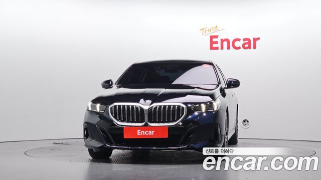 BMW 5-Series 2026 — photo 3