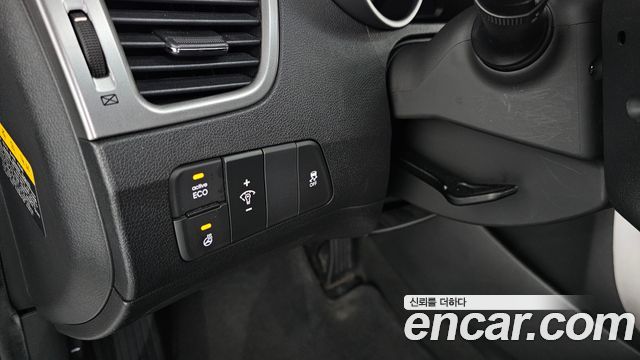 Hyundai AVANTE 2013 — photo 18