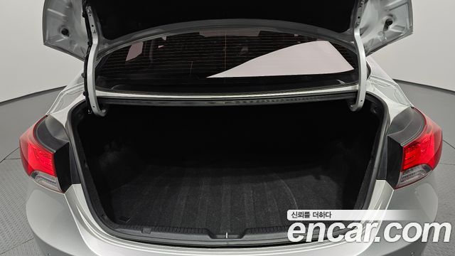 Hyundai AVANTE 2013 — photo 20