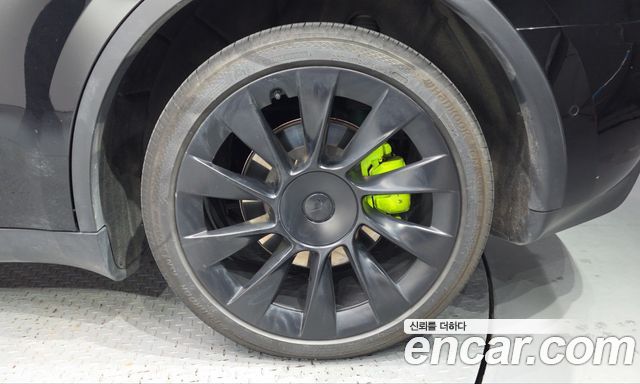 Tesla Model Y 2022 — photo 7