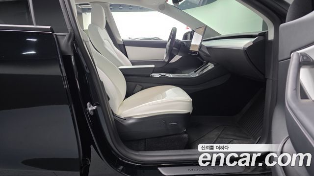 Tesla Model Y 2022 — photo 16