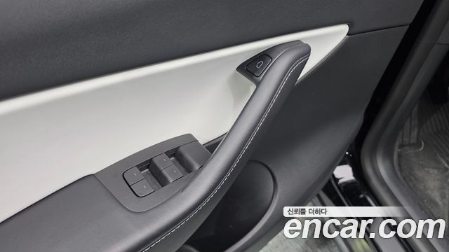Tesla Model Y 2022 — photo 28