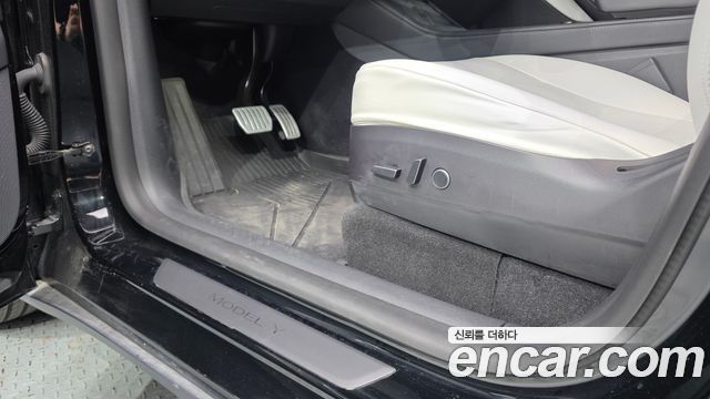 Tesla Model Y 2022 — photo 33