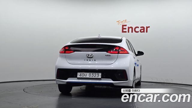 Hyundai Ioniq 2016 — photo 4