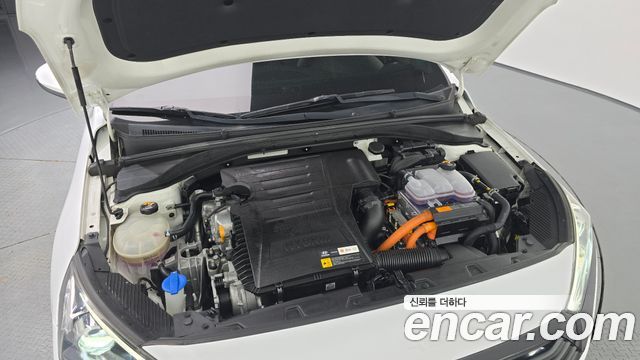 Hyundai Ioniq 2016 — photo 6