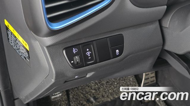 Hyundai Ioniq 2016 — photo 20