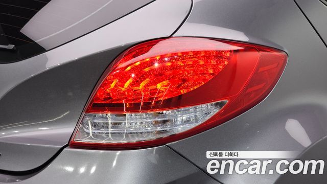 Hyundai Veloster 2014 — photo 9