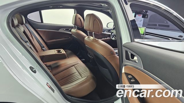 Genesis G70 2018 — photo 11