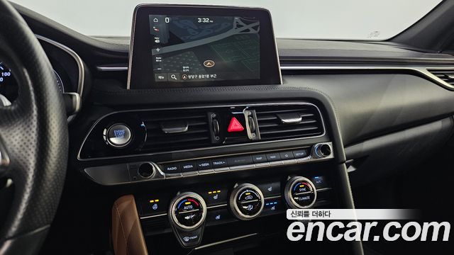 Genesis G70 2018 — photo 16