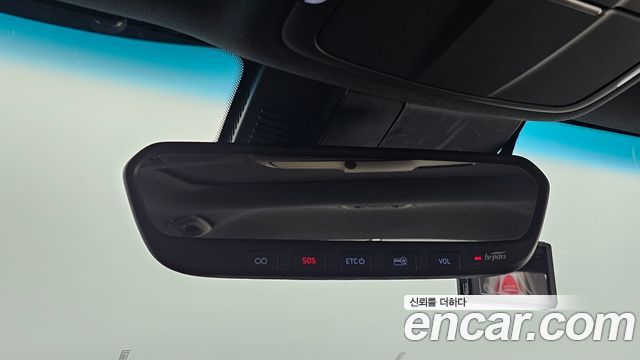Genesis G70 2018 — photo 18